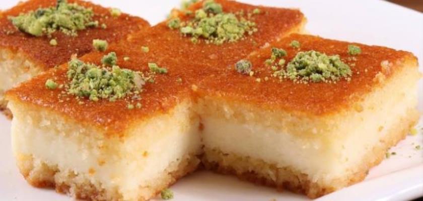 بسبوسة بالقشطة