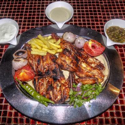 حبة دجاج على الفحم